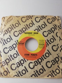 45 giri - Stone Poneys Featuring Linda Ronstadt  Different Drum / I've Got To Know