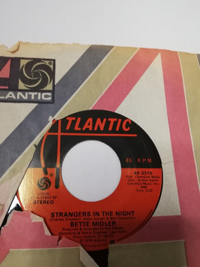 45 giri -  Bette Midler  Strangers In The Night