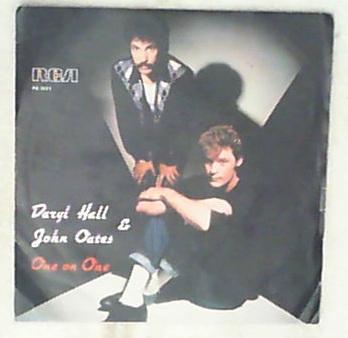 45 giri - 7' - Daryl Hall & John Oates - One On One