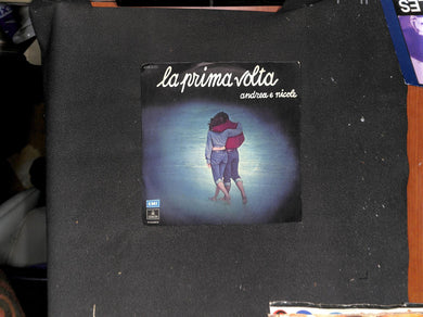 45 giri 7 '' - Andrea E Nicole / I Beati Paoli - La Prima Volta