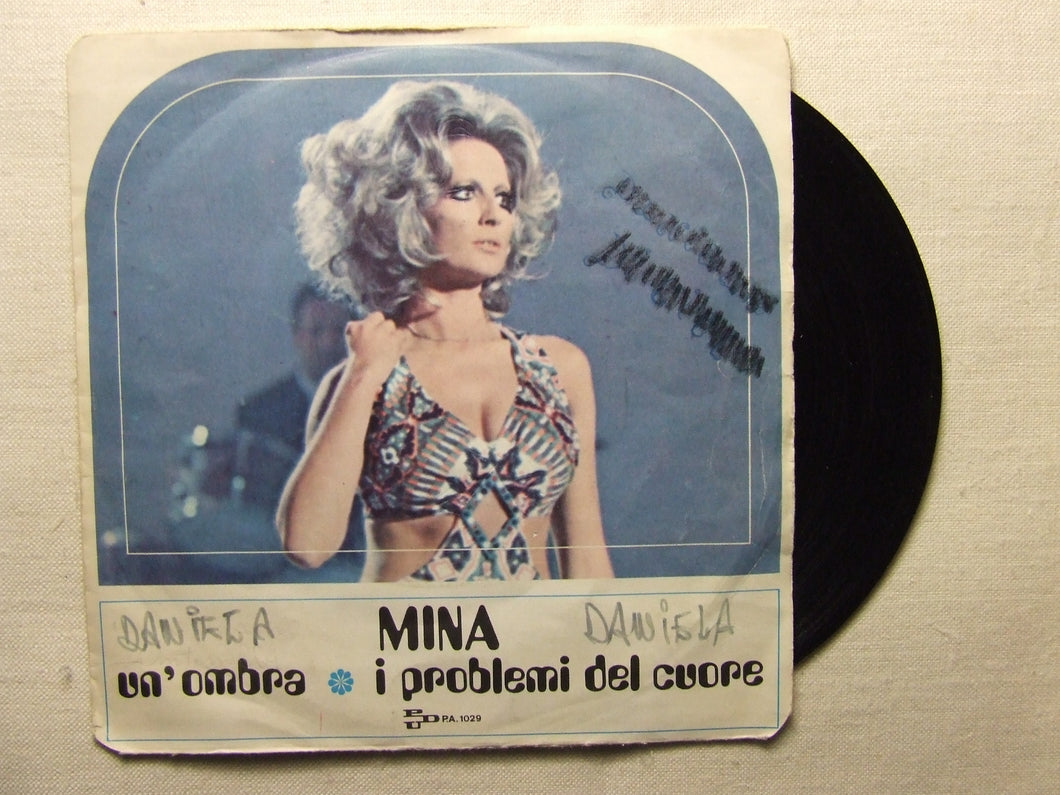 45 giri - 7'' -  Mina - Un'Ombra / I Problemi Del Cuore
:
22 Oct 1969